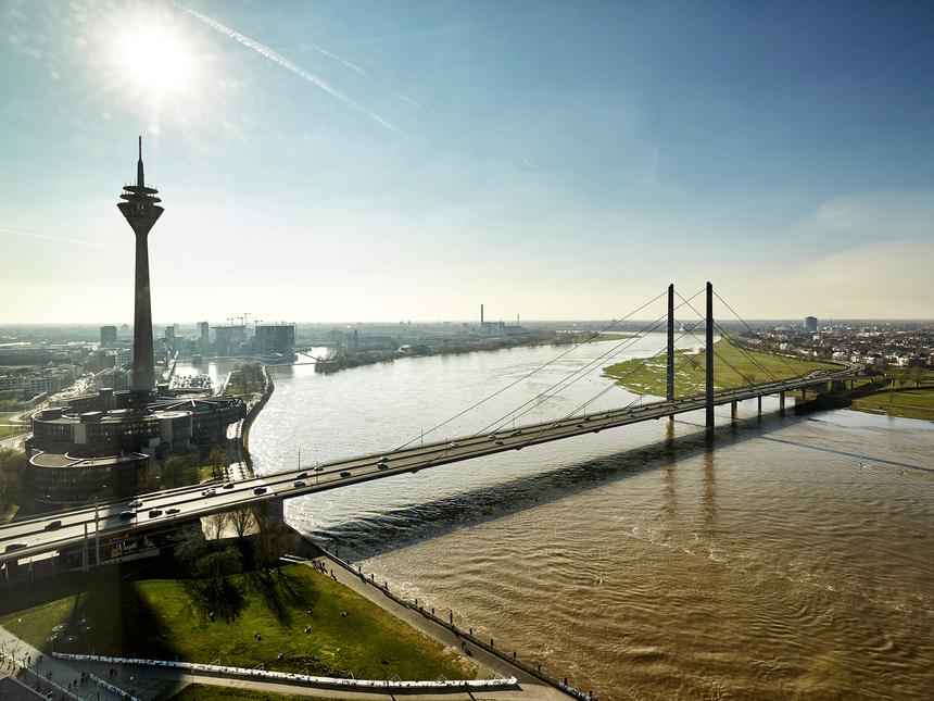 Rheinbrücke Düsseldorf