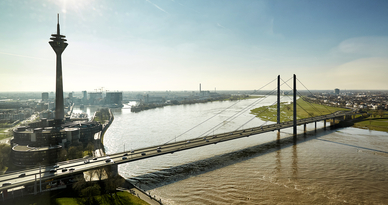 Rheinbrücke Düsseldorf