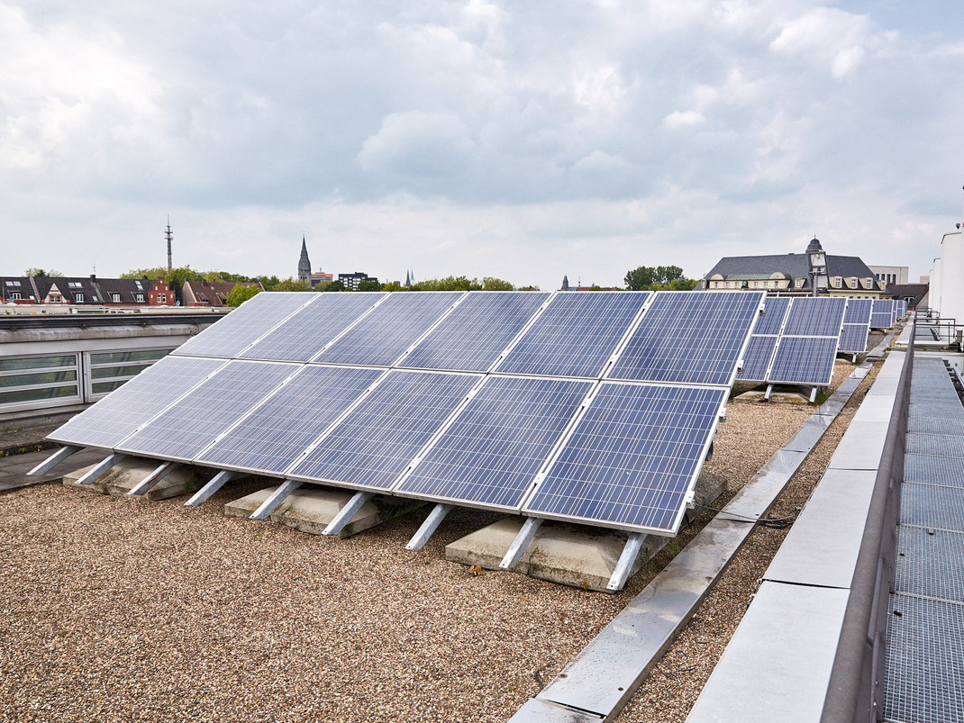PV-Module auf einem Dach